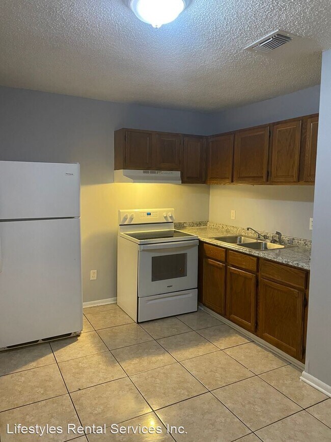 Foto del edificio - 2 br, 1 bath House - 721 Northpoint Circle...