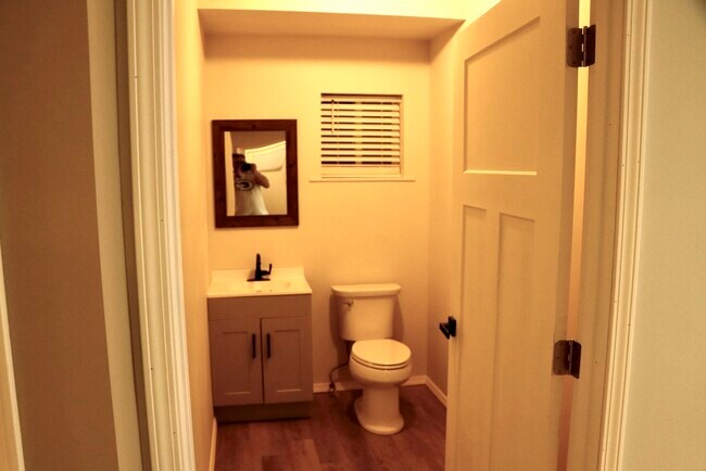 Foto del edificio - 100 Forest St