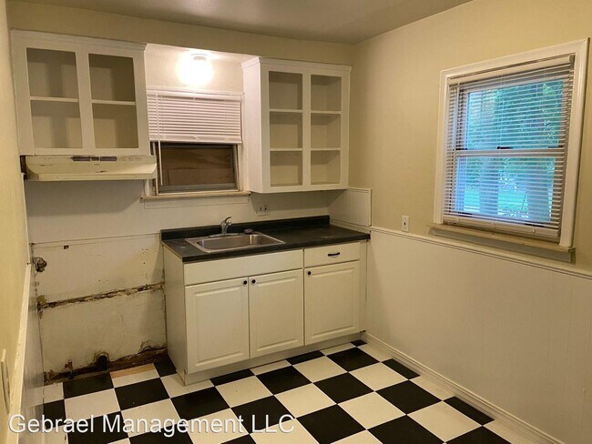 Building Photo - 2 br, 1 bath House - 5251 Neff St.