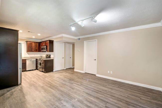 2508 Southmore Blvd, Houston, TX 77004 Townhouse for