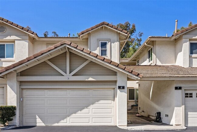 Foto del edificio - 5847 E Rocking Horse Way