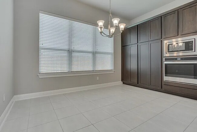 Building Photo - 4655 Katherine Drive