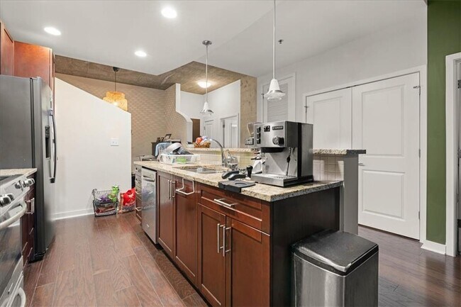 Building Photo - 855 W Peachtree St NE