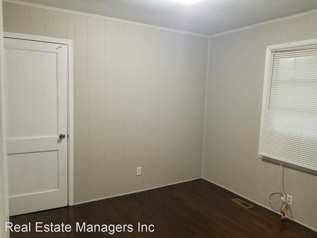 Building Photo - 4 br, 1 bath House - 6401 Skycrest Ln