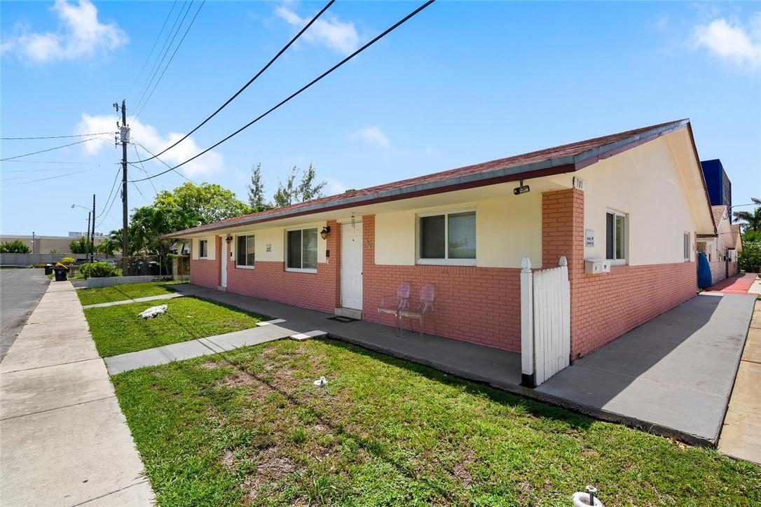 Primary Photo - 701 SW 1st St