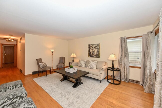 Foto del edificio - 2021 N 116th St