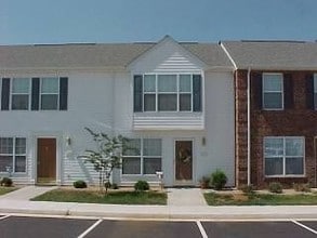 Building Photo - Village at Greenview Townhomes
