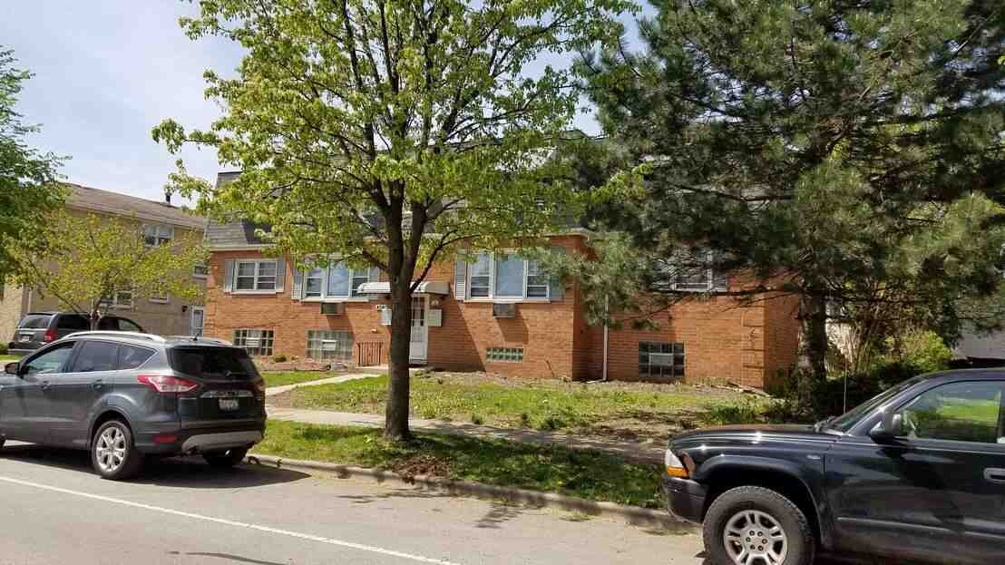 Primary Photo - 4540 Prairie Ave