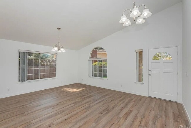 Foto del edificio - 1167 Meadow Lake Dr