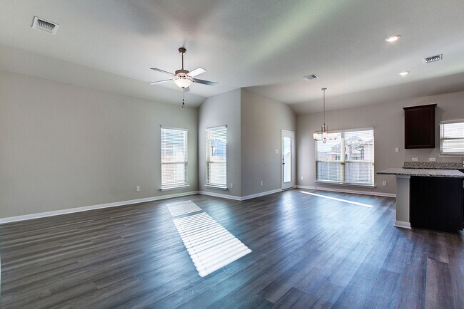 Foto del edificio - 1122 Lilac Ledge Dr