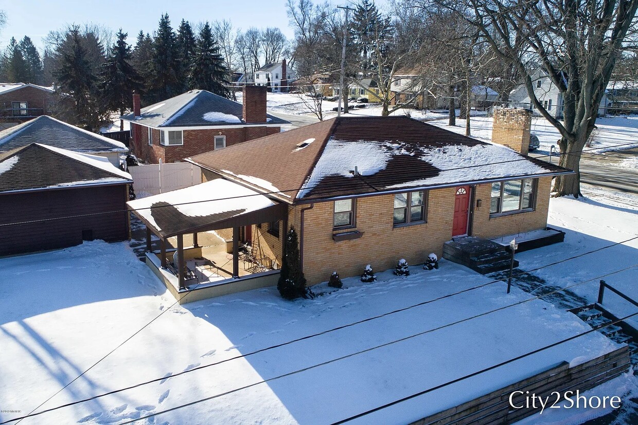 Foto principal - 1806 Evergreen St SE