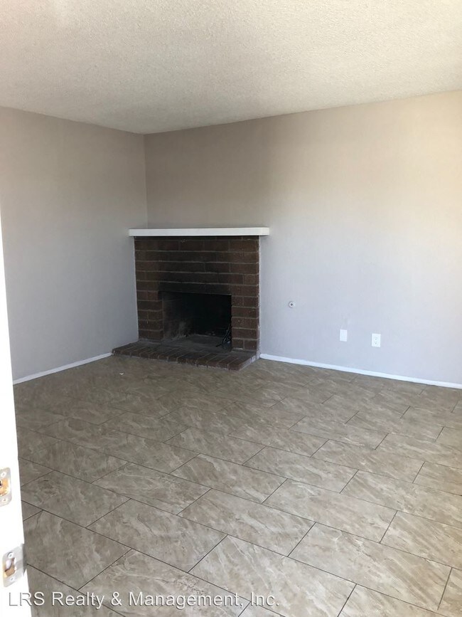 Foto del edificio - 16037 Sago Rd