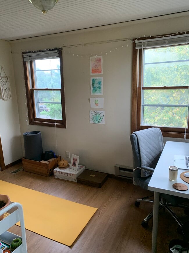 Building Photo - 1081 24th Ave SE