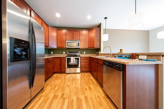 Foto del edificio - 11925 Emery Village Dr N