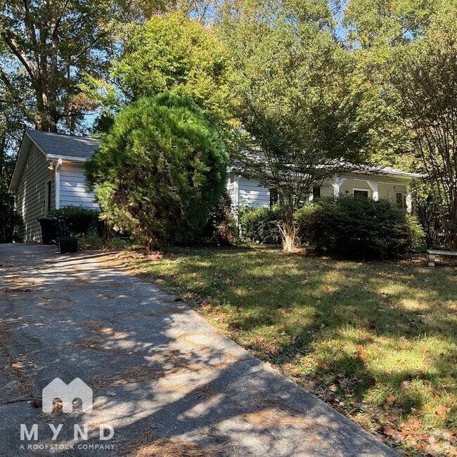Building Photo - 1600 Arden Dr SW