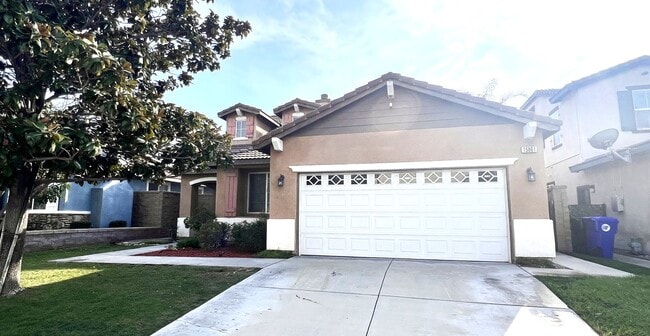 Beautiful 4 Bedroom, 3 Baths Single Family Home In North Fontana for Lease - Beautiful 4 Bedroom, 3 Baths Single Family Home In North Fontana for Lease