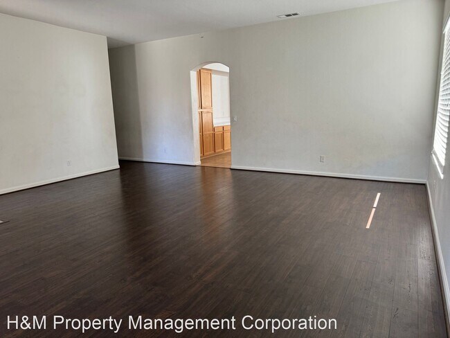 Building Photo - 4 br, 2 bath House - 1491 Black Forest Dr