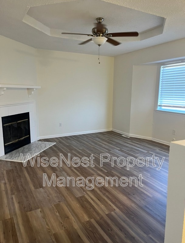 Building Photo - 1704 NE Balboa St