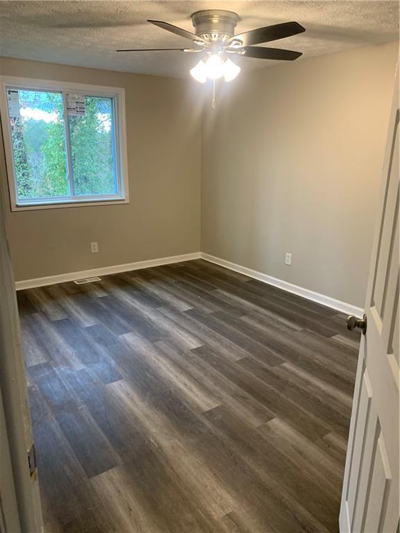 Building Photo - 5471 Martins Crossing Rd