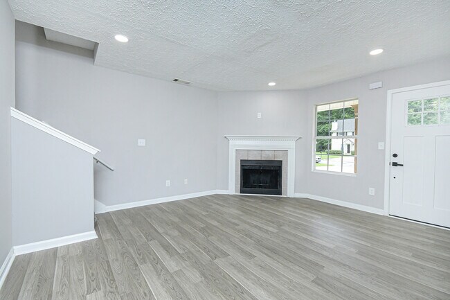 Building Photo - 5484 Denny Dr