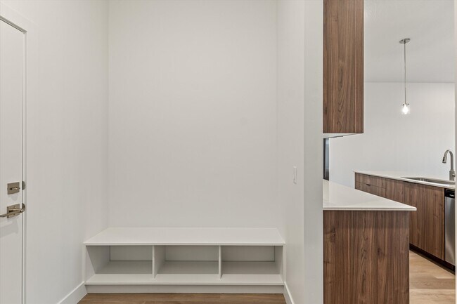 Foto del edificio - 366 S Fitness Wy