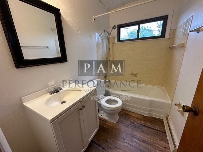 Foto del edificio - 2155 S 102nd St