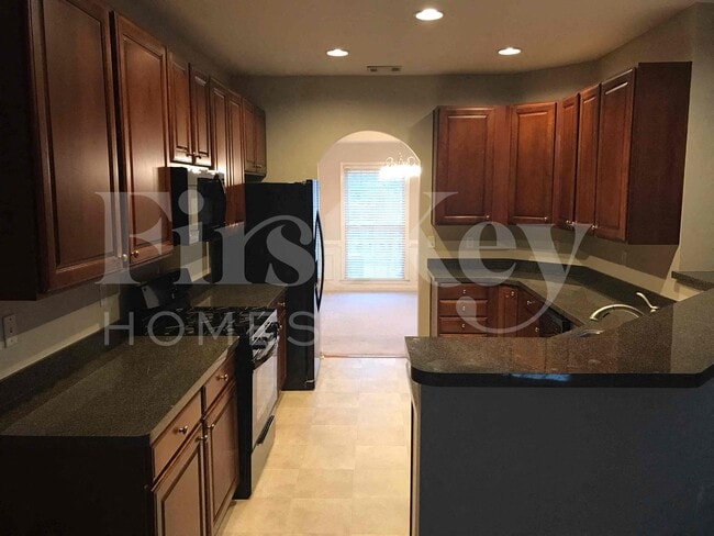 Building Photo - 6287 Greenock Dr