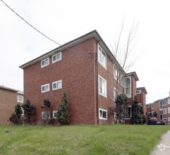 Building Photo - 2251 Jane St