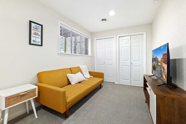 Foto del edificio - 1232 S Dinsmore Trail