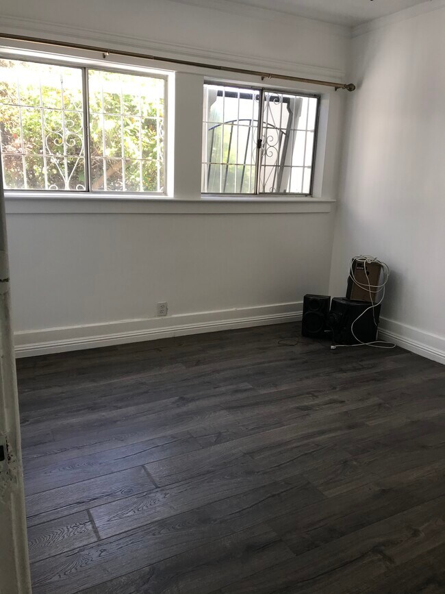 Bedroom - 2530 S Bronson Ave