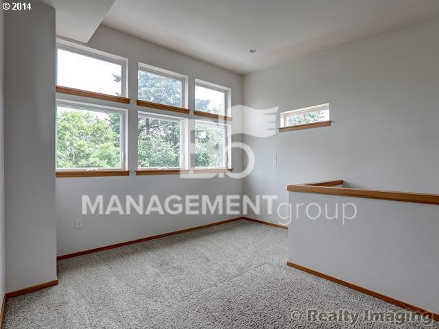Building Photo - Multnomah Village Contemporary Home with Valley Views