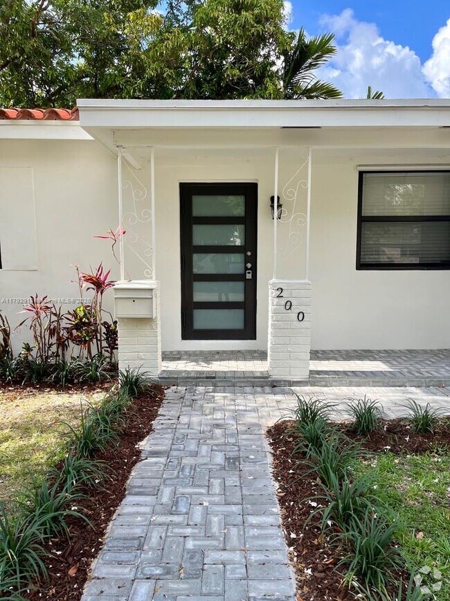 Building Photo - 200 Frow Ave