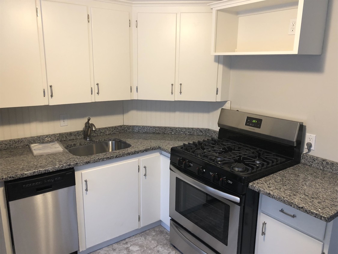 Foto principal - 72 Lyman St