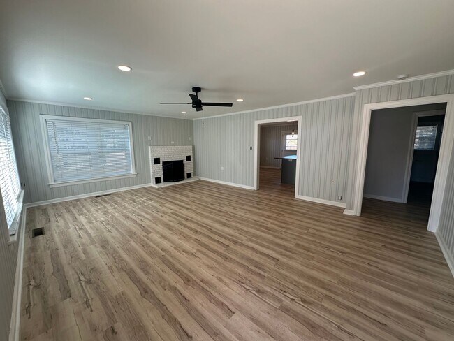 Foto del edificio - Updated 2 Bedroom, 1 Bath Home Locate Close to Wrightsville Beach