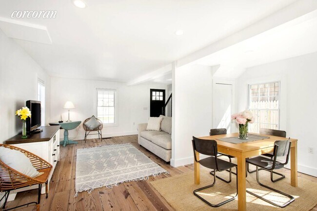 Building Photo - 307 Champlin Pl