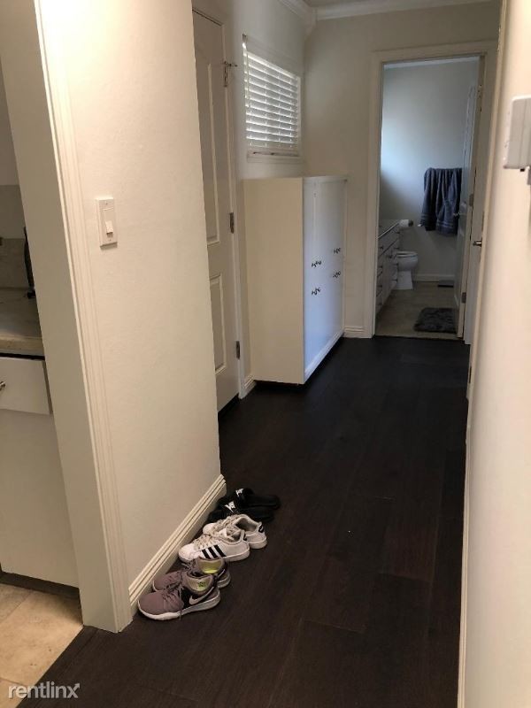 Building Photo - 2 br, 1 bath Apartment - 856 University Ave