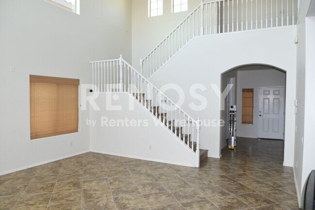 Building Photo - Ideal 4Br+Den+Loft 3.5Ba 2.5Cg Home with Solar Near Happy Valley and Loop 303 in Peoria