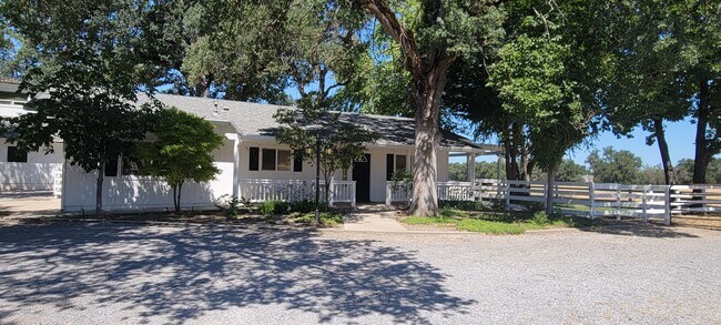 Foto del edificio - 8424 Silver Bridge Rd
