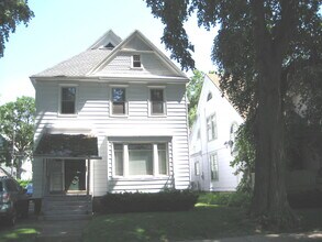 Building Photo - 46 Brighton St