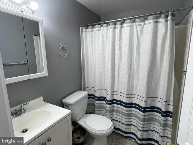 Building Photo - 13829 Londonderry Ct