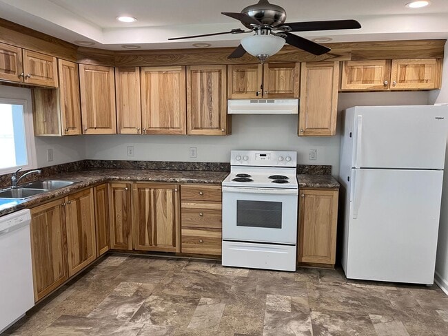 Foto del edificio - 1010 Aileen Cir