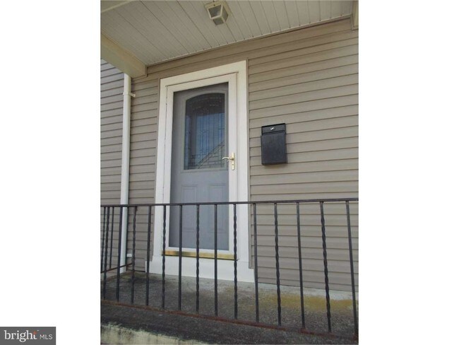 Building Photo - 5 Gere Terrace