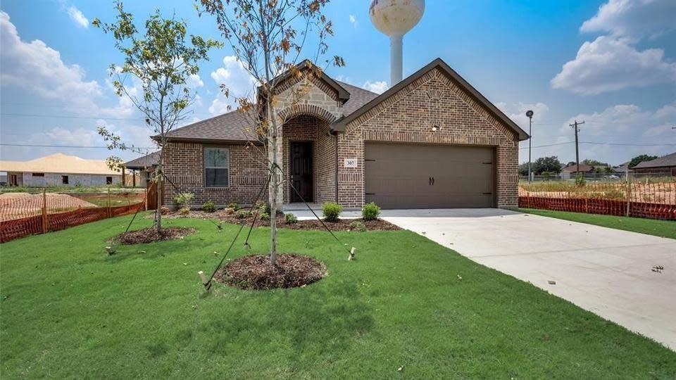 Primary Photo - 307 Ranch Rd