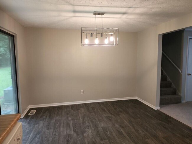 Foto del edificio - 6400 Pleasant Dr