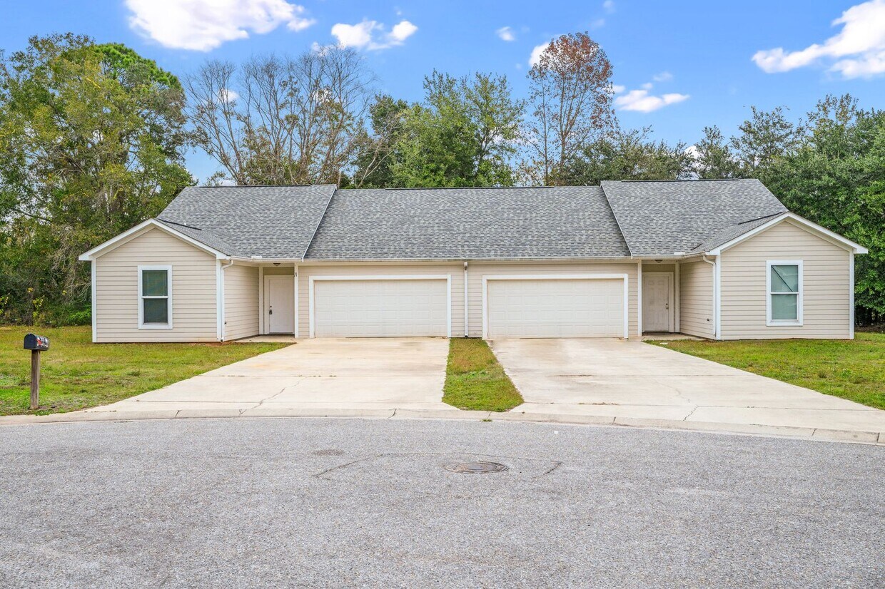 3808 Chesterfield Ln, Foley, AL 36535 House Rental in Foley, AL