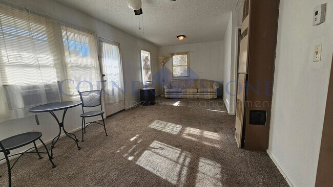 Building Photo - Charming 2 Bedroom in Wilder!