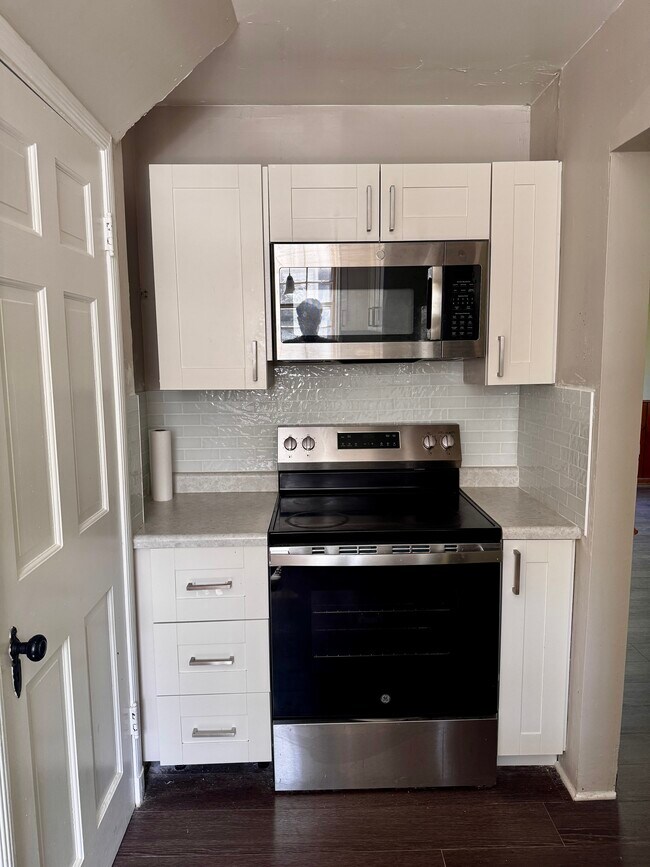 Cocina - 1305 Collegewood St