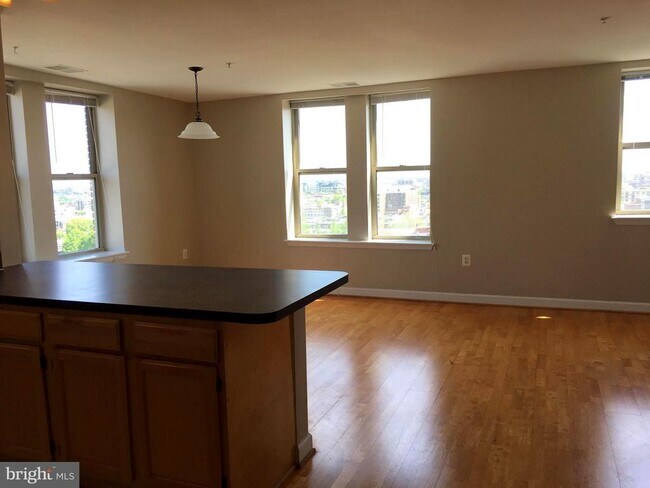 Foto del edificio - 1308 Clifton St NW