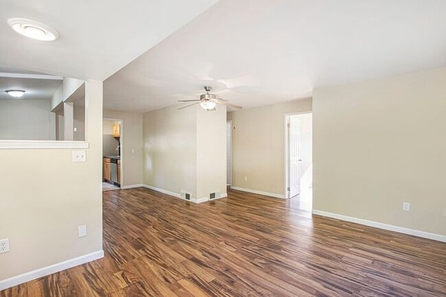 Building Photo - $1660 Contemporary remodeled 3-bedroom, 1-bath single-family ranch