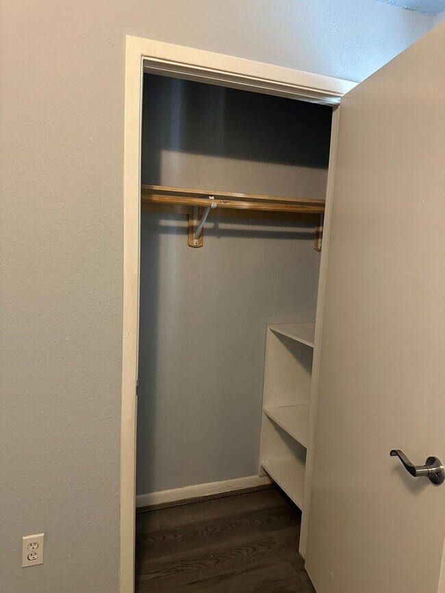 Foto del edificio - 2800 Jeanetta St